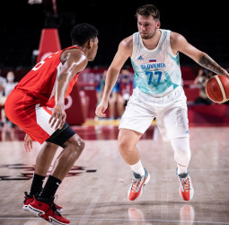 Eslovenia sigue a un ritmo anotador imparable para sus rivales (116-81)