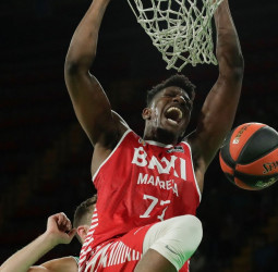 Lenovo Tenerife y Valencia Basket tienen en su agenda a Yankuba Sima