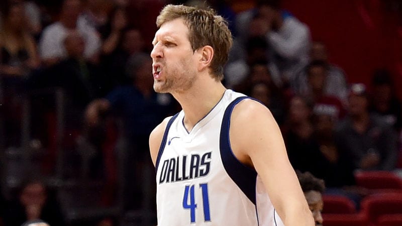 Nowitzki jugará un año más