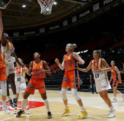 Valencia BC firma el pleno (3-0) en el debut en la LF Endesa del Casademont Zaragoza