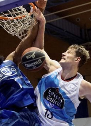El Barcelona contacta con el Monbus Obradoiro por Artem Pustovyi