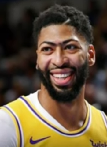 Giannis Antetokounmpo y Anthony Davis, jugadores de la semana NBA