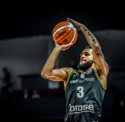 Kassius Robertson: “Me muero de ganas de llegar y ver el apoyo de la afición”