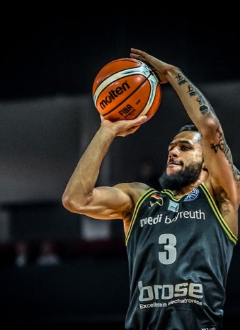 Kassius Robertson: “Me muero de ganas de llegar y ver el apoyo de la afición”