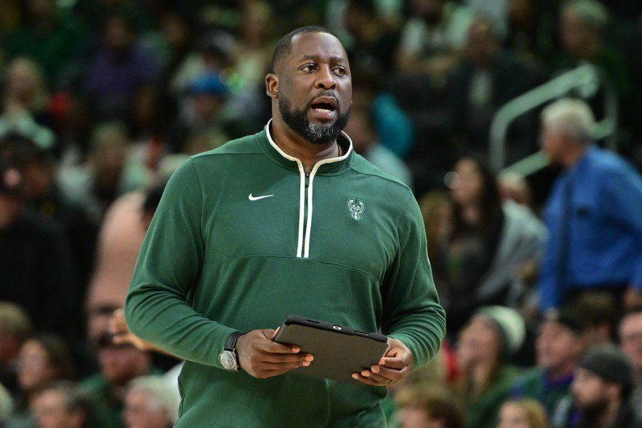 Los Bucks no cuentan con su entrenador Adrian Griffin y suena Doc Rivers como sustituto