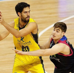 El Iberostar Tenerife se lleva una ajustada victoria ante Movistar Estudiantes (80-84)