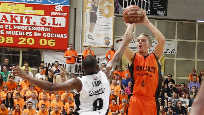 Bamforth y Buva lideran al Dominion Bilbao a la victoria en la cancha del Montakit Fuenlabrada (80-89)