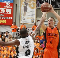 Bamforth y Buva lideran al Dominion Bilbao a la victoria en la cancha del Montakit Fuenlabrada (80-89)