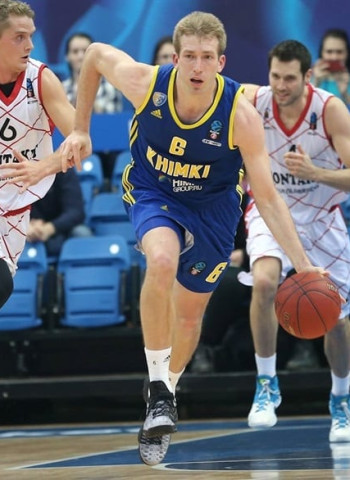 Robbie Hummel en el mercado tras abandonar el Khimki
