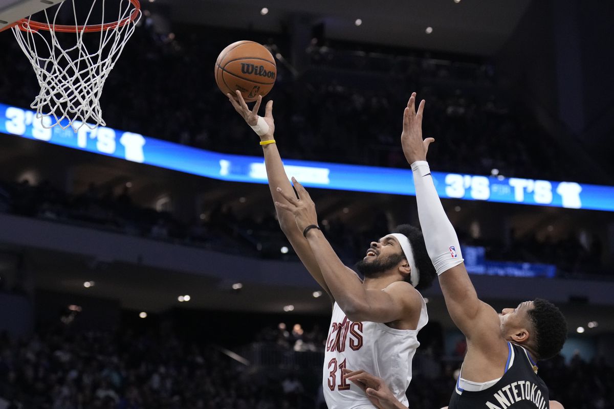 Los Cavaliers se apoyan en un ataque equilibrado para vencer, 112-100