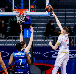 Laurynas Birutis, Jugador de la Jornada 12