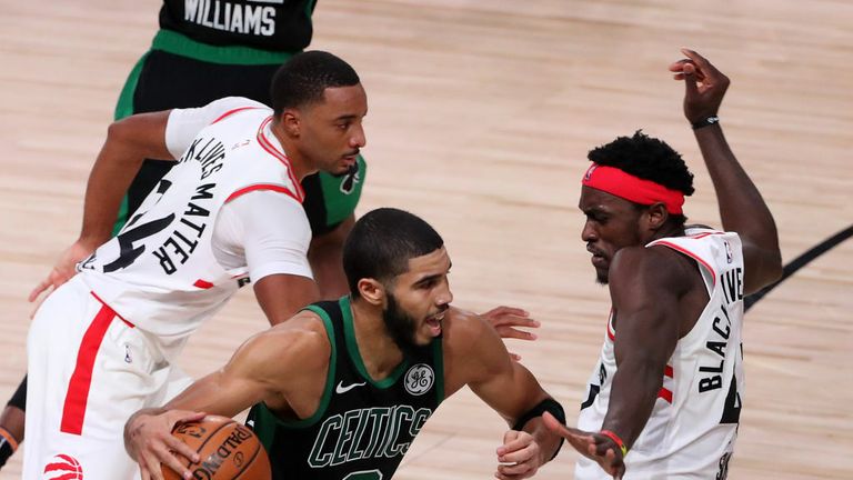 Los Celtics culminan la eliminación del vigente campeón (92-87) [3-4]