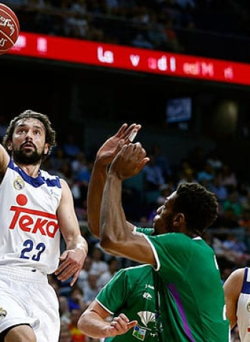 Llull da el primer punto de las semifinales al Real Madrid (71-68)