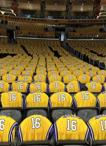 Los Angeles Lakers retiran el número 16 de Pau Gasol