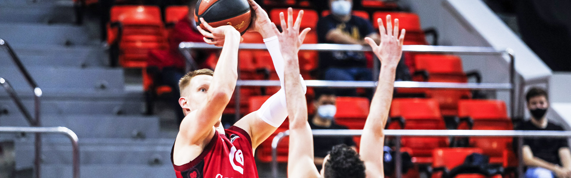 Casademont Zaragoza busca hacerse fuerte en casa ante Movistar Estudiantes