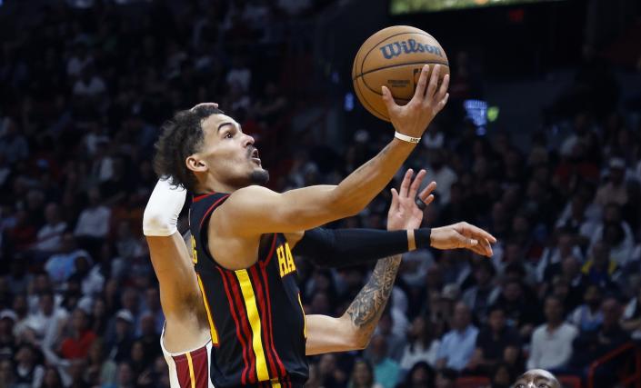 Los Hawks se dan una oportunidad (122-130) [2-1]
