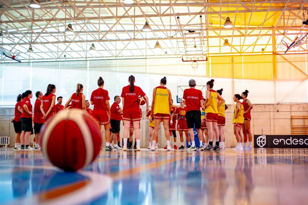 Las 12 jugadoras que lucharán en el Eurobasket por alzarse con la duodécima medalla europea