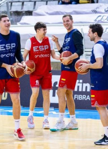La Selección prepara en Alicante los partidos ante Islandia e Italia
