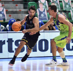Iberostar Tenerife pierde ante Dinamo Sassari (92-72)