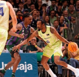 Victoria en la prórroga y el Unicaja completa la semifinal acb, 97-95