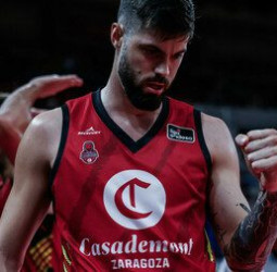 Casademont Zaragoza resurge y frena al Unicaja (100-92)