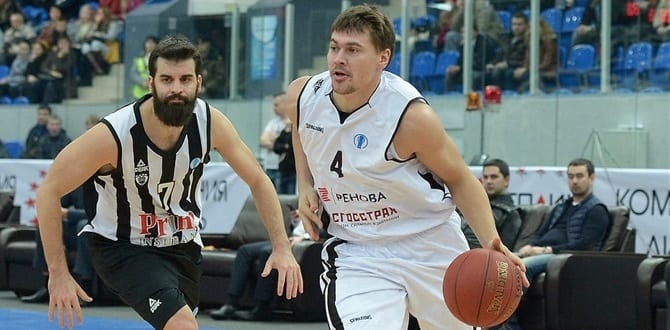 El Lokomotiv sigue pescando en el Nizhny, el siguiente en llegar, Evgeny Baburin
