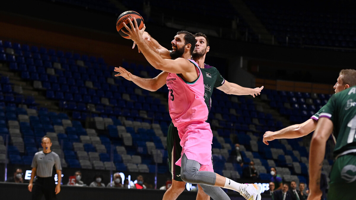 Triunfo trabajado del Barcelona (70-79)