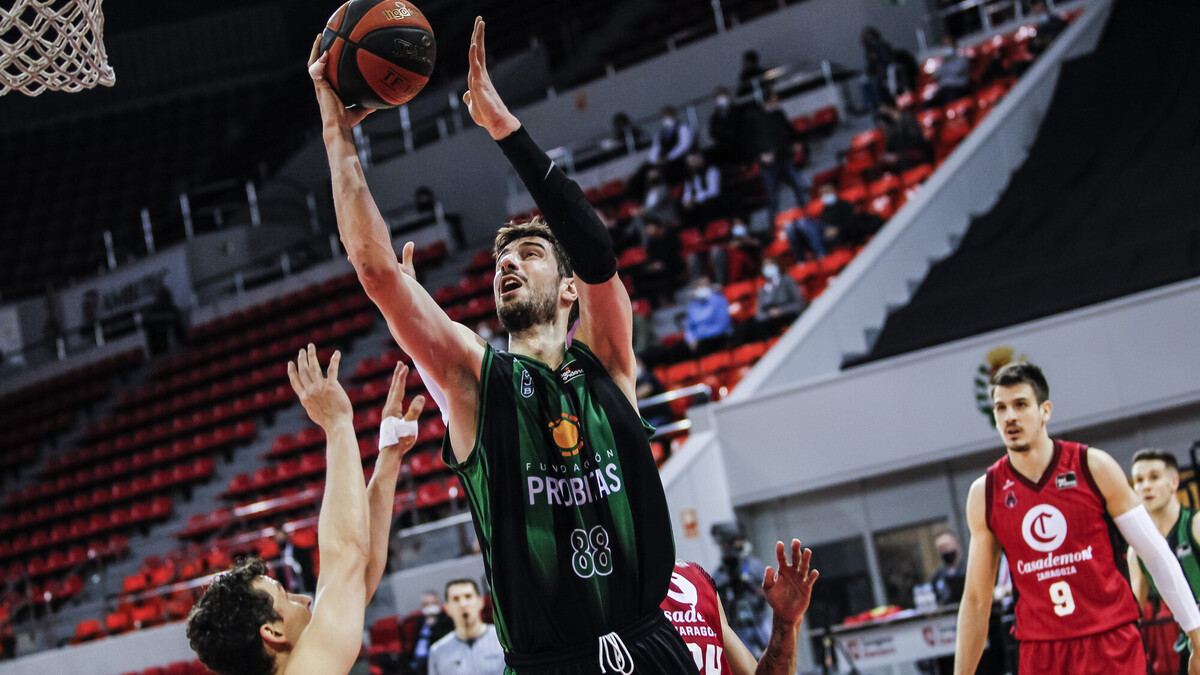 Victoria de mérito contra el Casademont Zaragoza (95-100)