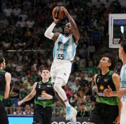 Derrota del Joventut en el Martín Carpena (78-69)