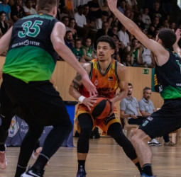 Un durísimo choque ante el Joventut Badalona en la tarde de Rafa Martínez