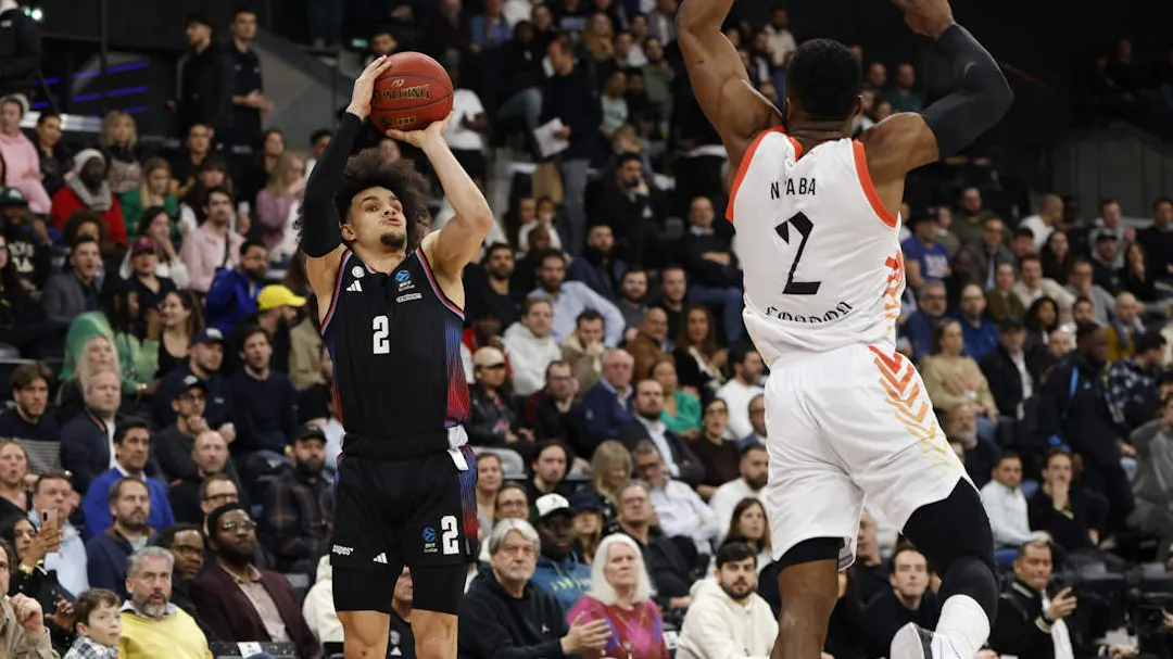 París supera a Londres con solvencia, 99-86