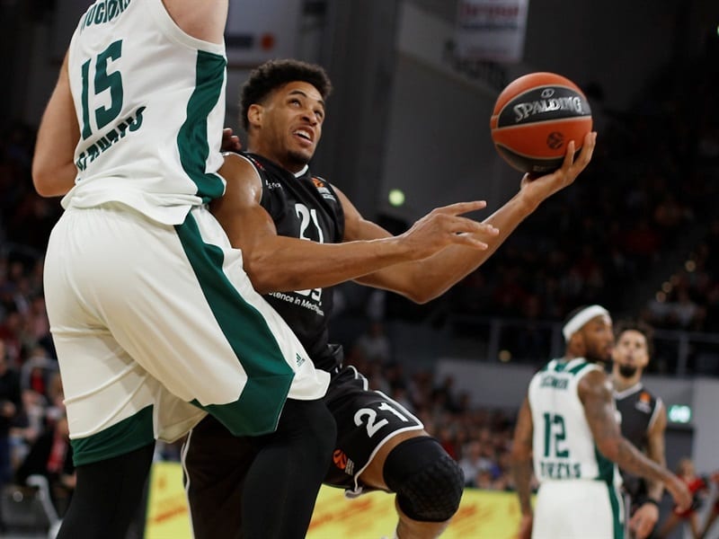 La gran noche de Rubit sentencia al Panathinaikos (95-74)