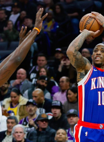 Los Warriors dominan a los Kings, 132-106