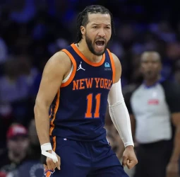 Brunson coloca a los Knicks al borde de la segunda ronda, 97-92 [3-1]