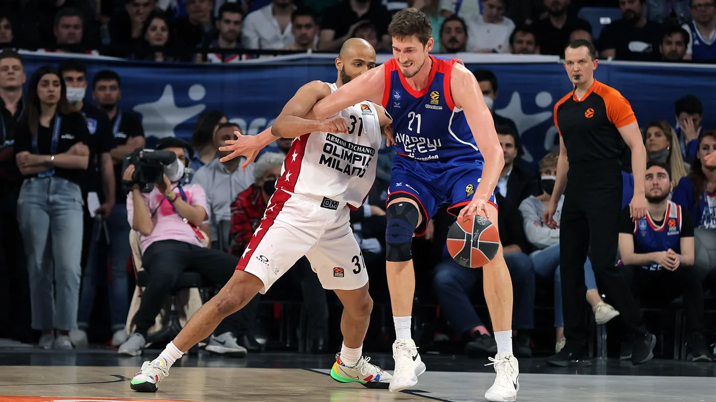 [1-3] El Anadolu Efes defenderá su título (75-70)