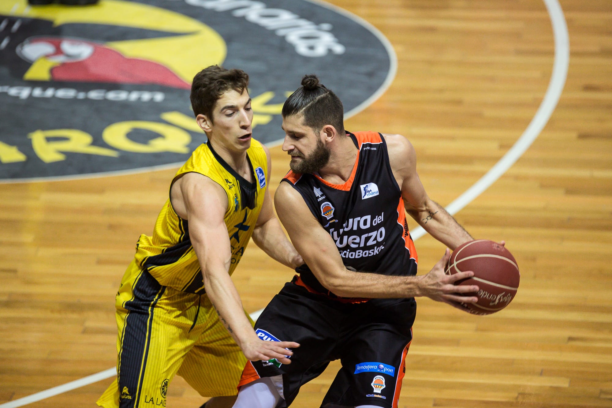El Iberostar Tenerife quiere rescatar buenas sensaciones en su visita a la difícil pista del Valencia Basket