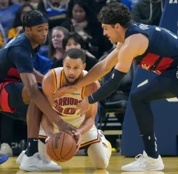 La noche NBA: Curry se lesiona, Cavs vuelve a las victorias, y Celtics a las derrotas