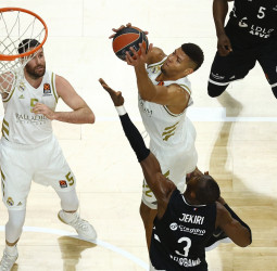 Tavares no cierra la puerta de la NBA