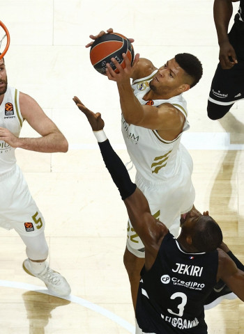 Tavares no cierra la puerta de la NBA