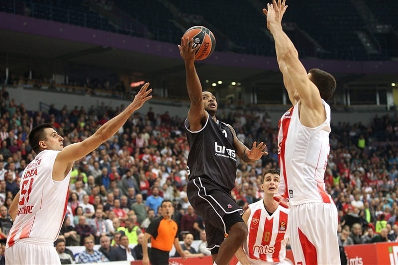 El Brose Baskets enlaza su tercera victoria consecutiva en Belgrado (69-75)