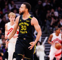 Los Raptors hunden un poco más a los Warriors, 101-104