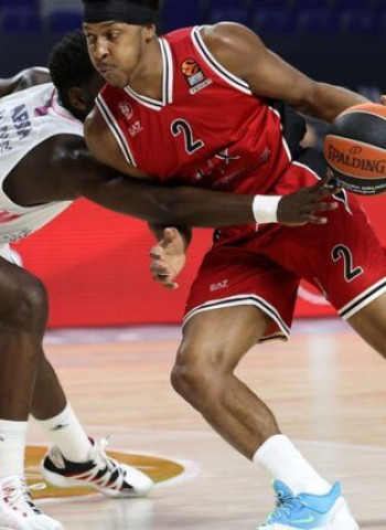 El Baskonia se interesa en Zach LeDay