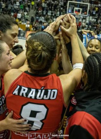 Spar Girona domina la tabla tras adueñarse de un gran clásico