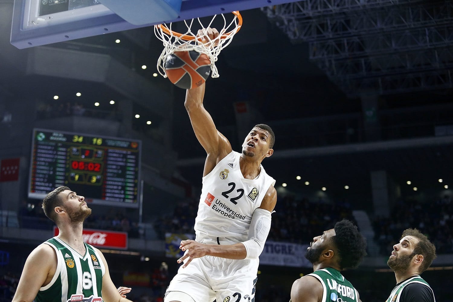 El Real Madrid no esperará más para negociar la renovación de Walter Tavares