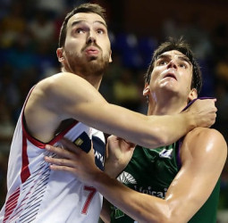 Tecnyconta Zaragoza estrena victoria en el talismán del Carpena (71-80)