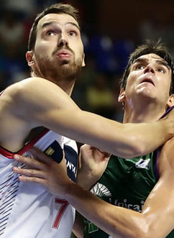 Tecnyconta Zaragoza estrena victoria en el talismán del Carpena (71-80)