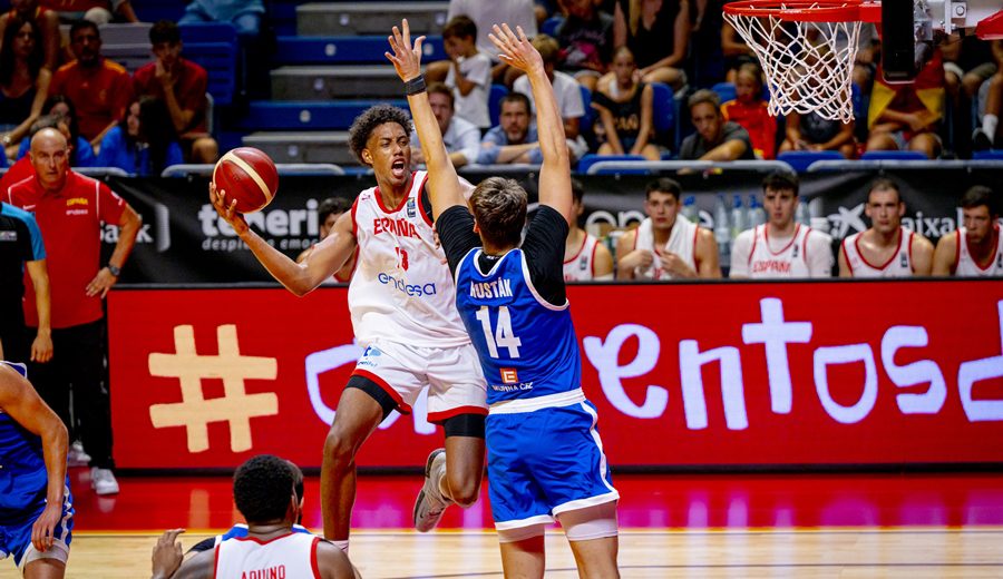 España B ilusiona y vence a una potente República Checa, 80-75