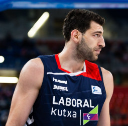 Shengelia pasará por quirófano para operar su rodilla