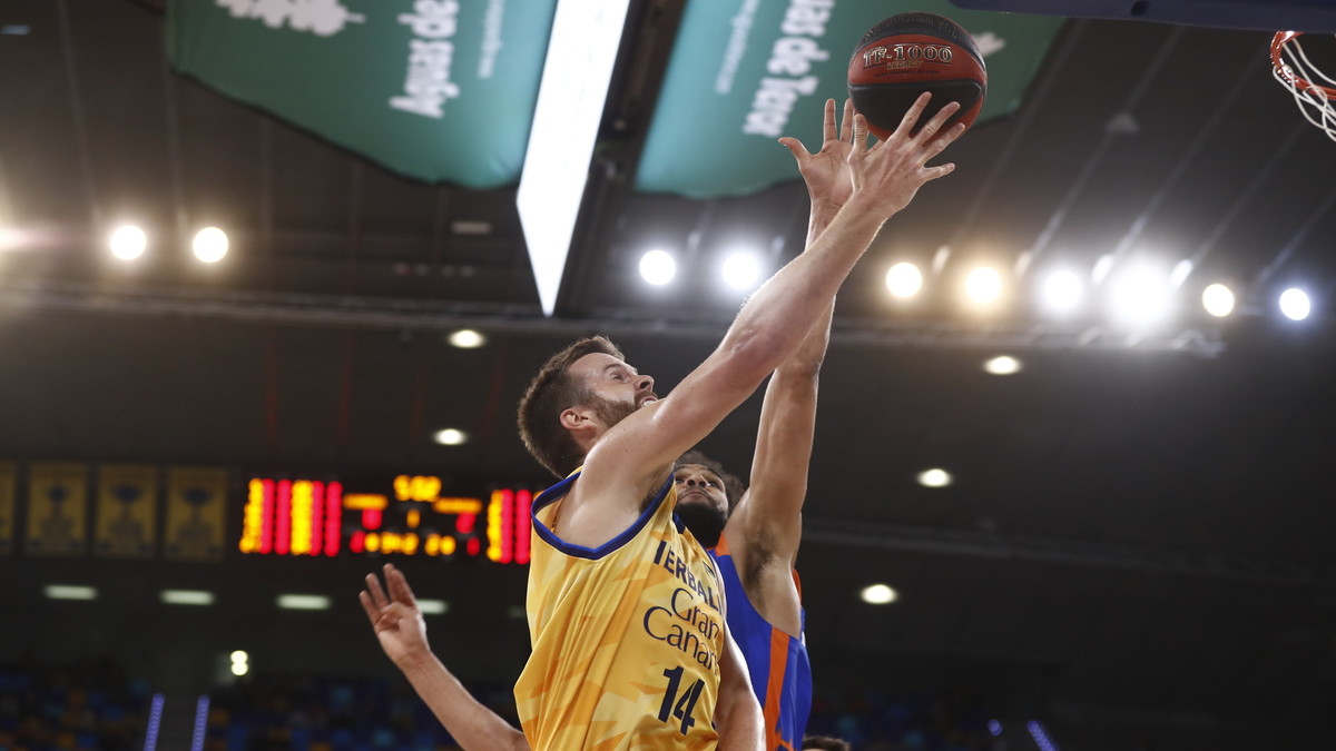 Un Herbalife Gran Canaria muy sólido no da opciones a Valencia Basket (87-77)