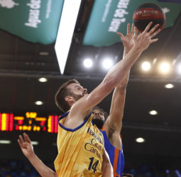 Un Herbalife Gran Canaria muy sólido no da opciones a Valencia Basket (87-77)